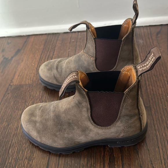 Blundstone Boots - Picture 4 of 5